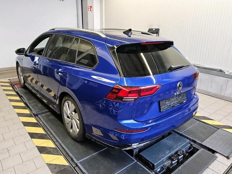 Gebraucht VW Golf VIII R-line 150 PS (110 kW) 2022 Blau Kombi