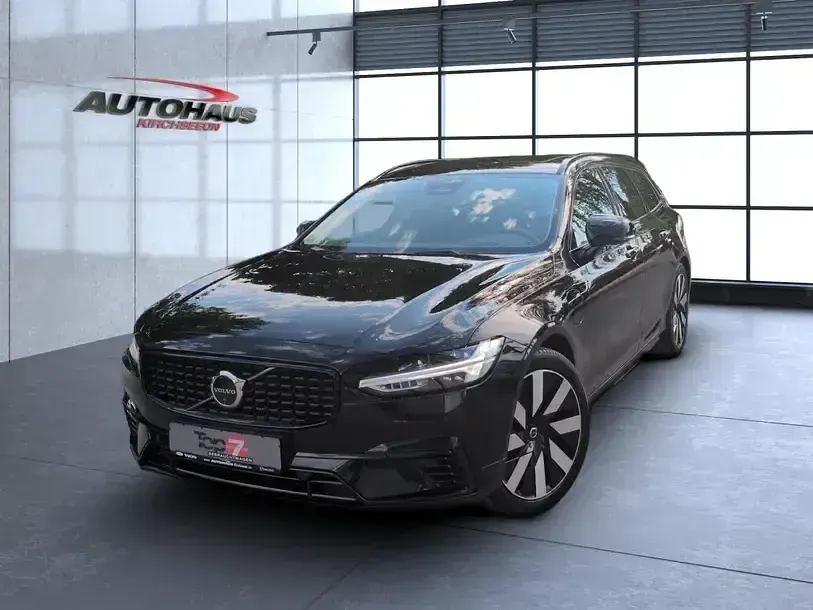 Gebraucht Volvo V90 Plus 349 PS (256 kW) 2025 Onyx black Kombi