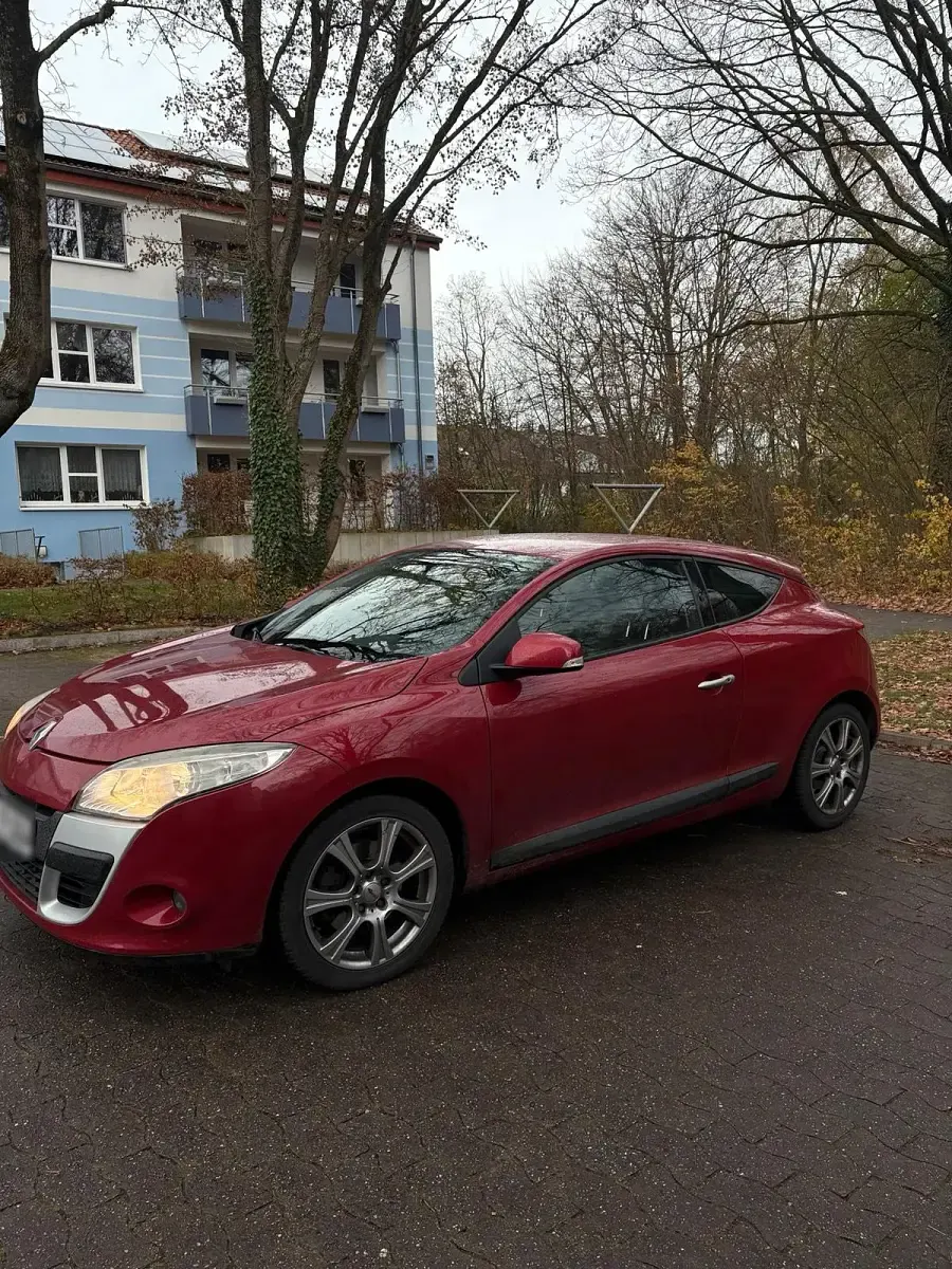 Gebraucht Renault Mégane Coupé 180 PS (132 kW) 2010 Rot Coupé