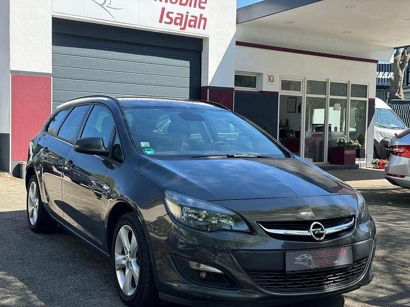 Gebraucht Opel Astra Style 140 PS (102 kW) 2015 Silber Limousine