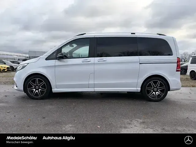 Gebraucht Mercedes V300 AMG 237 PS (174 kW) 2022 Bergkristallweiß Van / Kleinbus