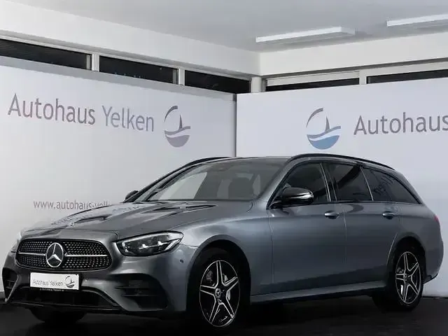 Gebraucht Mercedes E300 AMG line 306 PS (225 kW) 2023 Grau Limousine