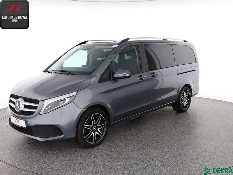Lackfarbe selenitgrau Gebraucht 2019 Mercedes V300 AMG Van / Kleinbus | 46.880 € (Superpreis) - Bild 1/4