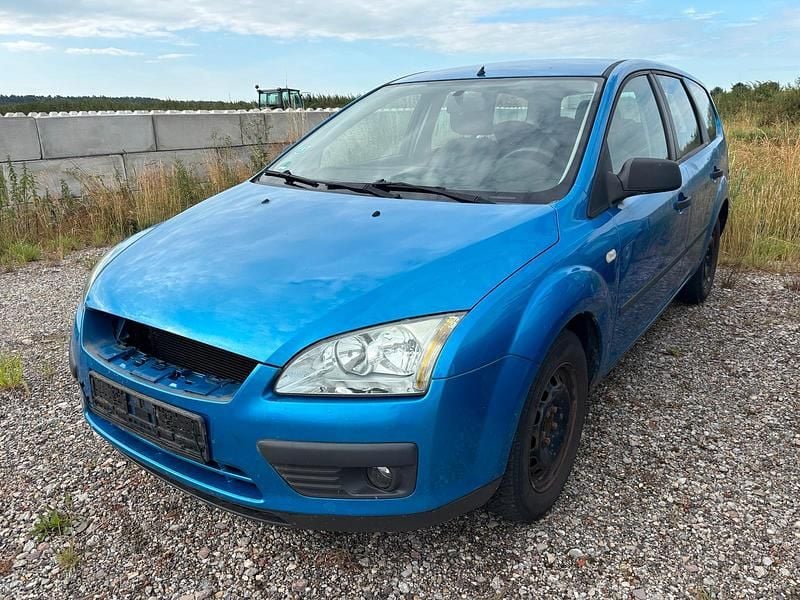 Blau Gebraucht 2005 Ford Focus Kombi | 299 € (Superpreis) - Bild 1/4
