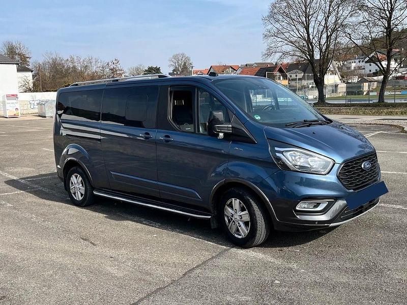 Gebraucht Ford Tourneo Active 170 PS (125 kW) 2023 Blau Van / Kleinbus