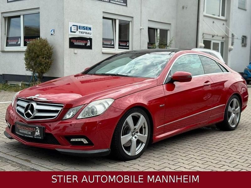 Rot Gebraucht 2009 Mercedes E350 AMG Coupé | 7.950 € (Superpreis) - Bild 1/4