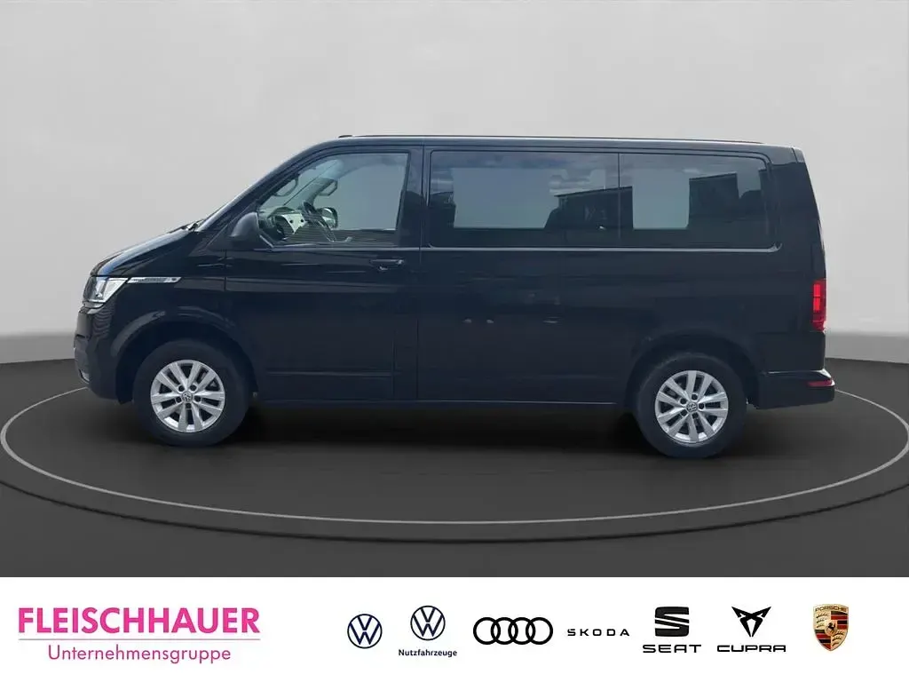 Gebraucht VW Multivan Trendline 150 PS (110 kW) 2021 Schwarz Van / Kleinbus