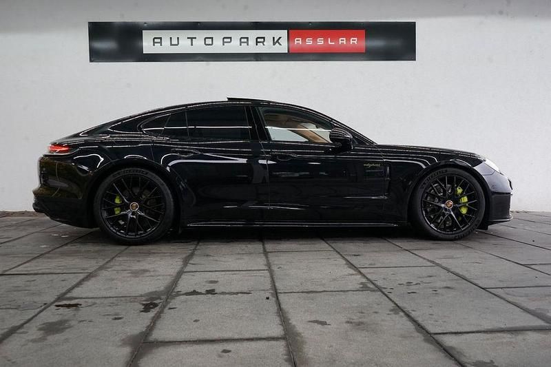 Schwarz Gebraucht 2022 Porsche Panamera 4 Platinum Edition Limousine | 76.880 € (Fairer Preis) - Bild 1/4