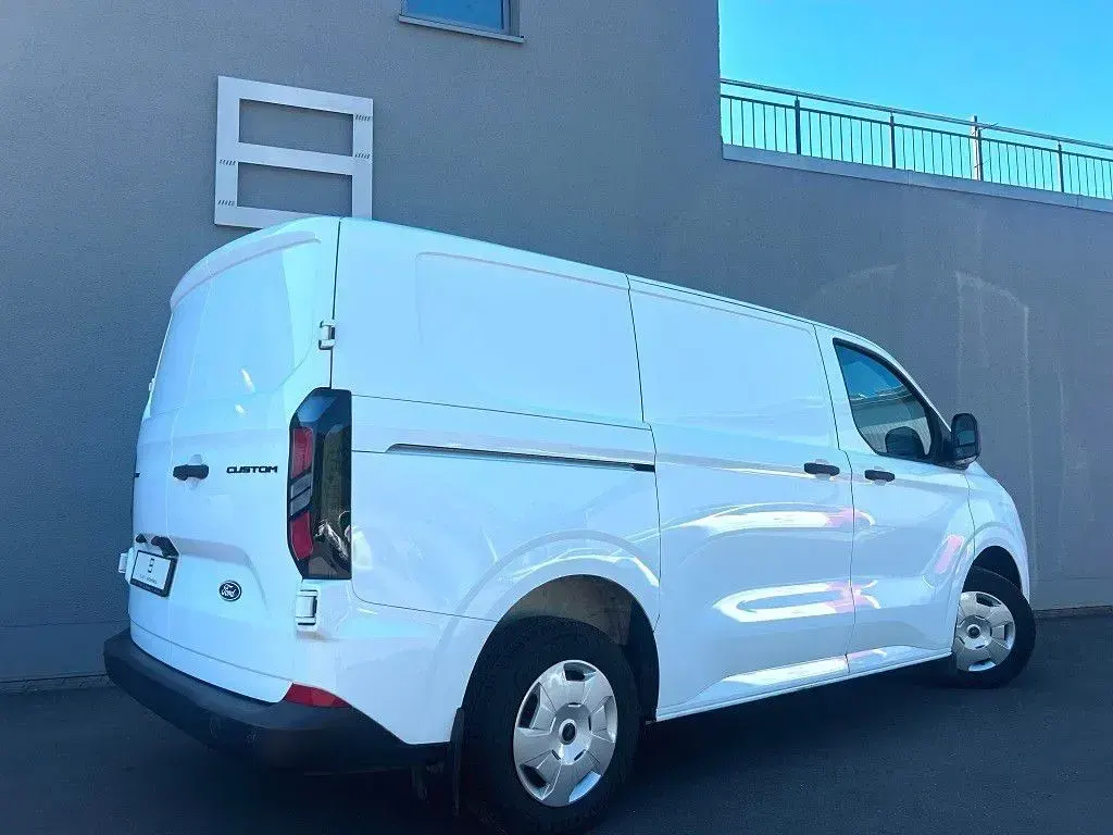 Gebraucht Ford Transit Custom 110 PS (80 kW) 2023 Weiß Van / Kleinbus