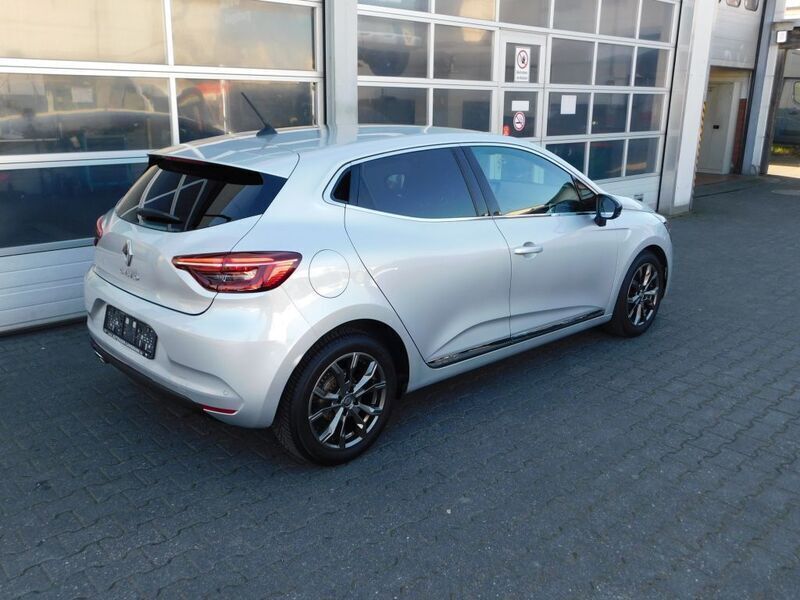 Gebraucht Renault Clio V Intens 101 PS (74 kW) 2022 Silber (metallic) Kleinwagen