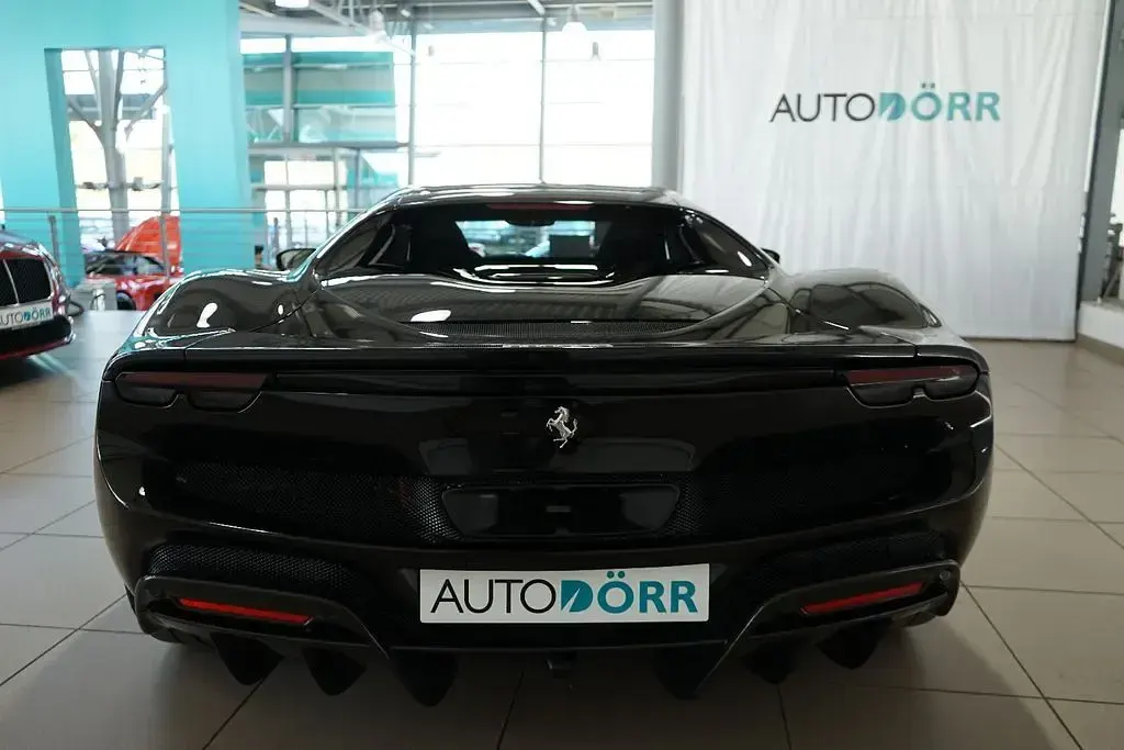 Gebraucht Ferrari 296 829 PS (609 kW) 2024 Schwarz Coupé