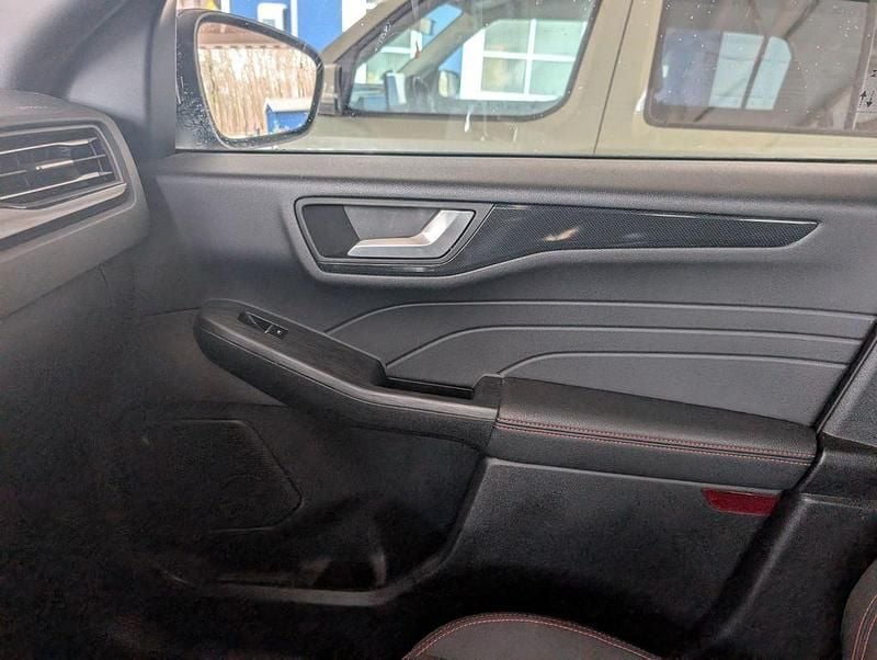 Gebraucht Ford Kuga ST-Line 120 PS (88 kW) 2021 Schwarz SUV