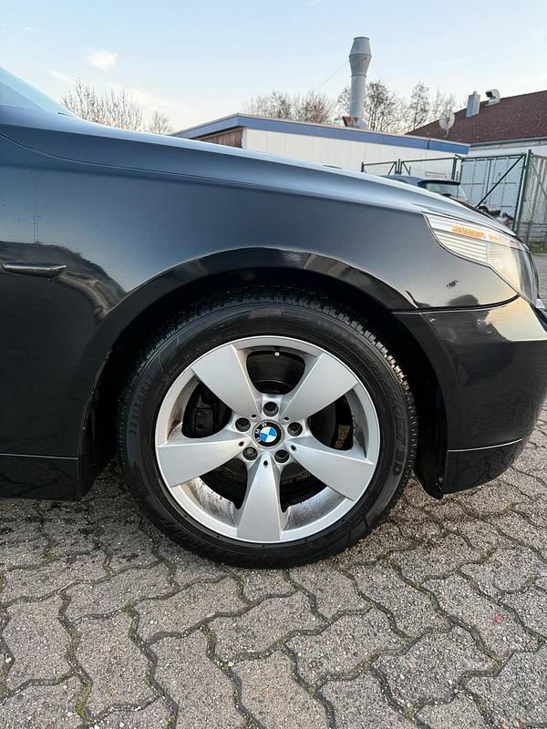 Gebraucht BMW 520 170 PS (125 kW) 2005 Schwarz Limousine