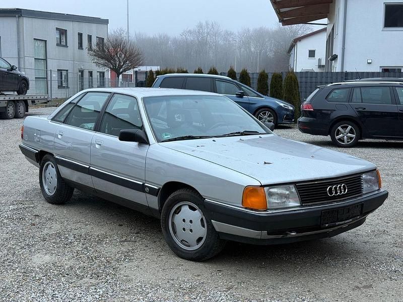 Gebraucht Audi 100 133 PS (97 kW) 1990 Silber Limousine