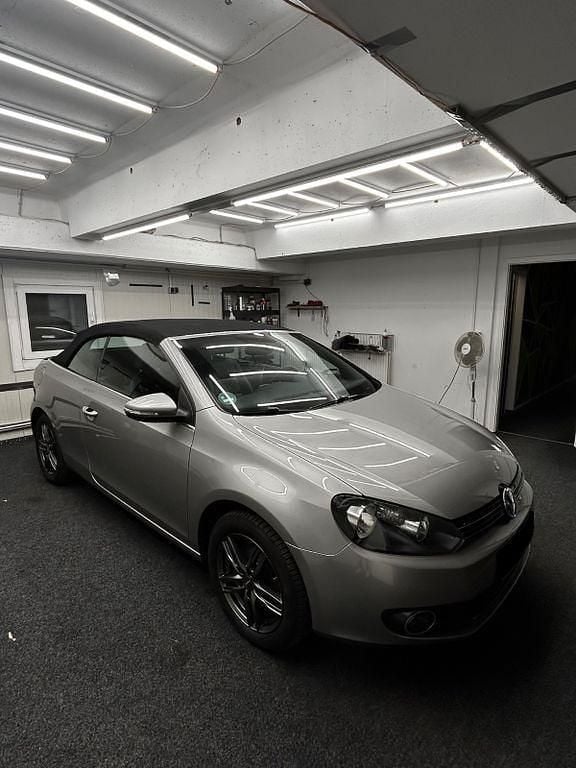 Gebraucht VW Golf Cabriolet Basis 140 PS (102 kW) 2012 Grau Cabrio