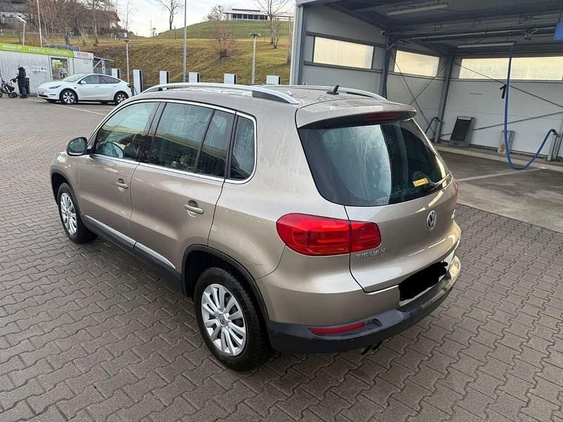 Gebraucht VW Tiguan Sportline 179 PS (131 kW) 2011 Beige SUV