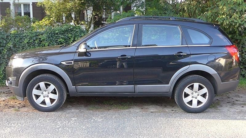 Schwarz Gebraucht 2014 Chevrolet Captiva LT SUV | 6.400 € (Guter Preis) - Bild 1/4