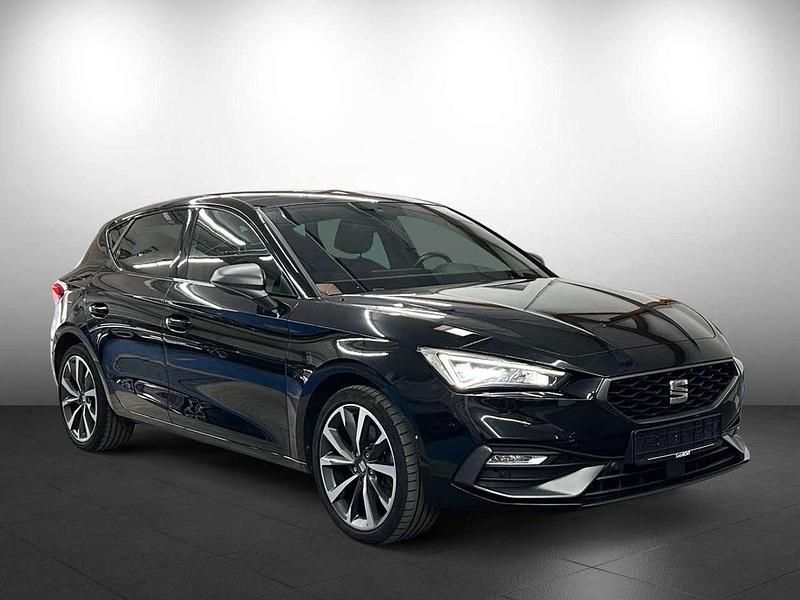 Second-hand Seat Leon FR 204 CP (150 kW) 2020 Negru Berlinǎ