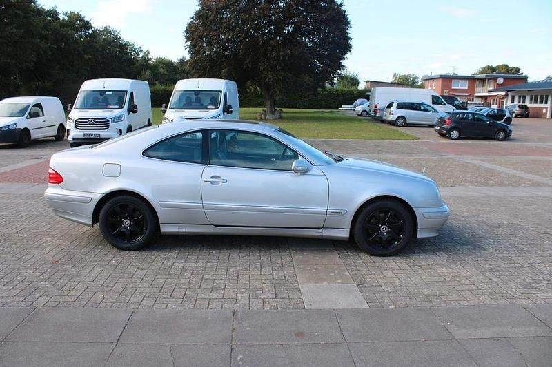 Gebraucht Mercedes CLK320 Elegance 218 PS (160 kW) 2000 Grau Coupé