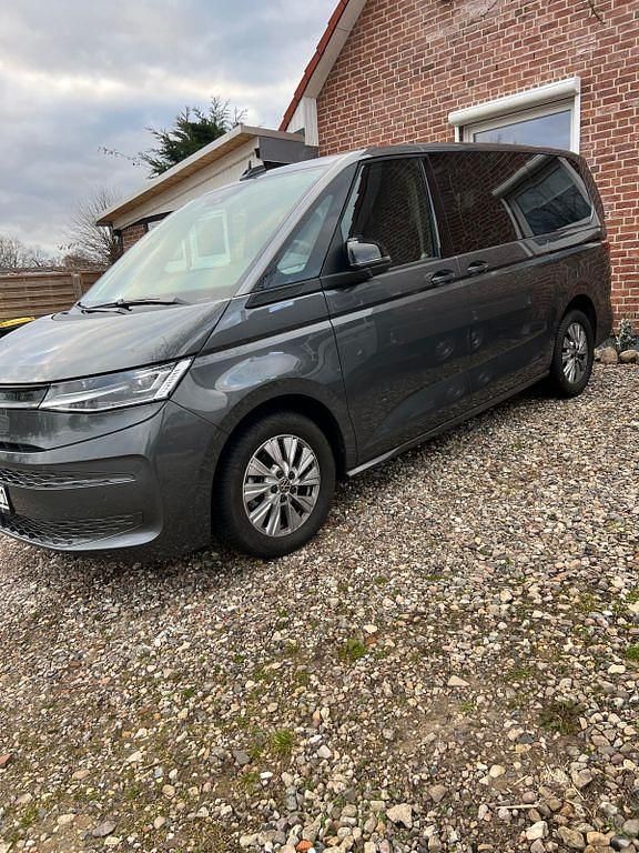 Grau Gebraucht 2023 VW T7 Edition Van | 44.990 € (Superpreis) - Bild 1/4