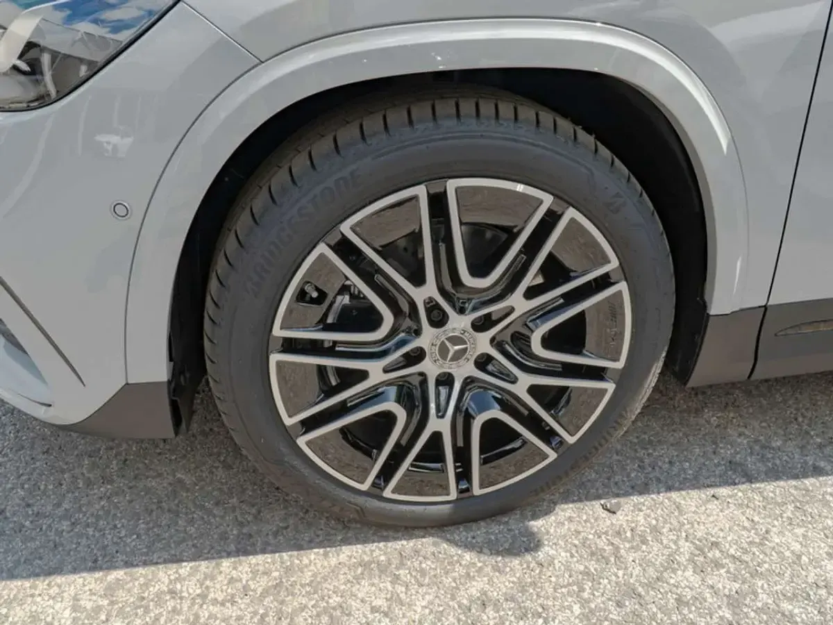 Gebraucht Mercedes GLA250 AMG 224 PS (164 kW) 2025 Grau manufaktur alpingrau uni SUV