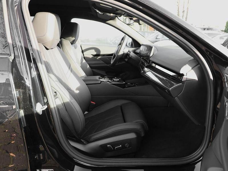 Gebraucht BMW 540 M Sport 303 PS (222 kW) 2024 Schwarz Kombi