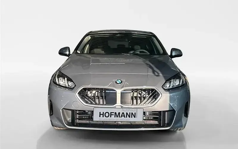 Neu BMW 120 170 PS (125 kW) 2026 Grau Kleinwagen