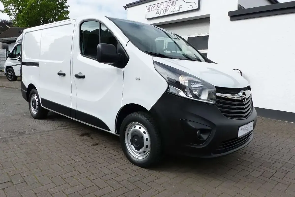 Gebraucht Opel Vivaro 121 PS (88 kW) 2020 Weiß Van / Kleinbus
