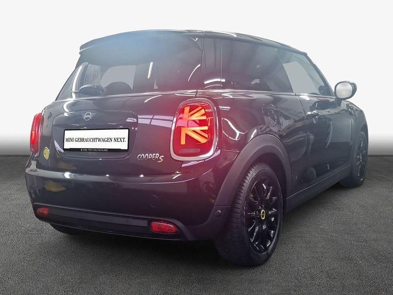 Gebraucht Mini Cooper SE Classic 135 kW (184 PS) 2023 Midnight black ii Kleinwagen