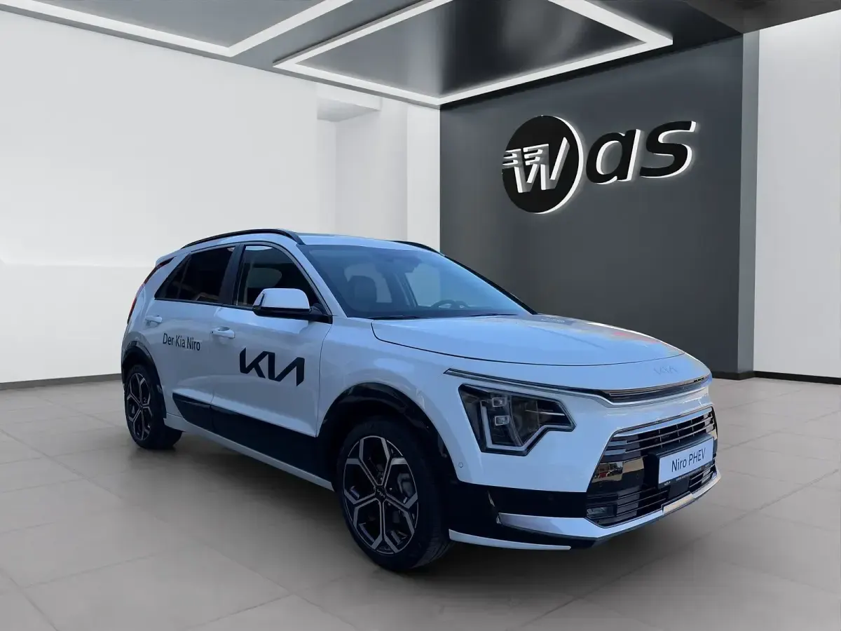 Neu Kia Niro Spirit 180 PS (132 kW) 2026 Schneeweiss SUV