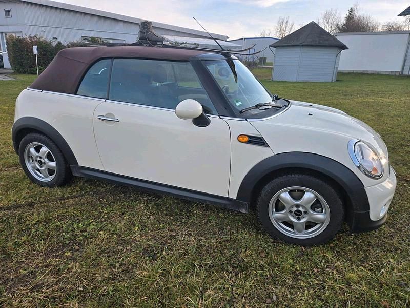 Gebraucht Mini One Cabriolet 122 PS (89 kW) 2011 Andere farben Cabrio
