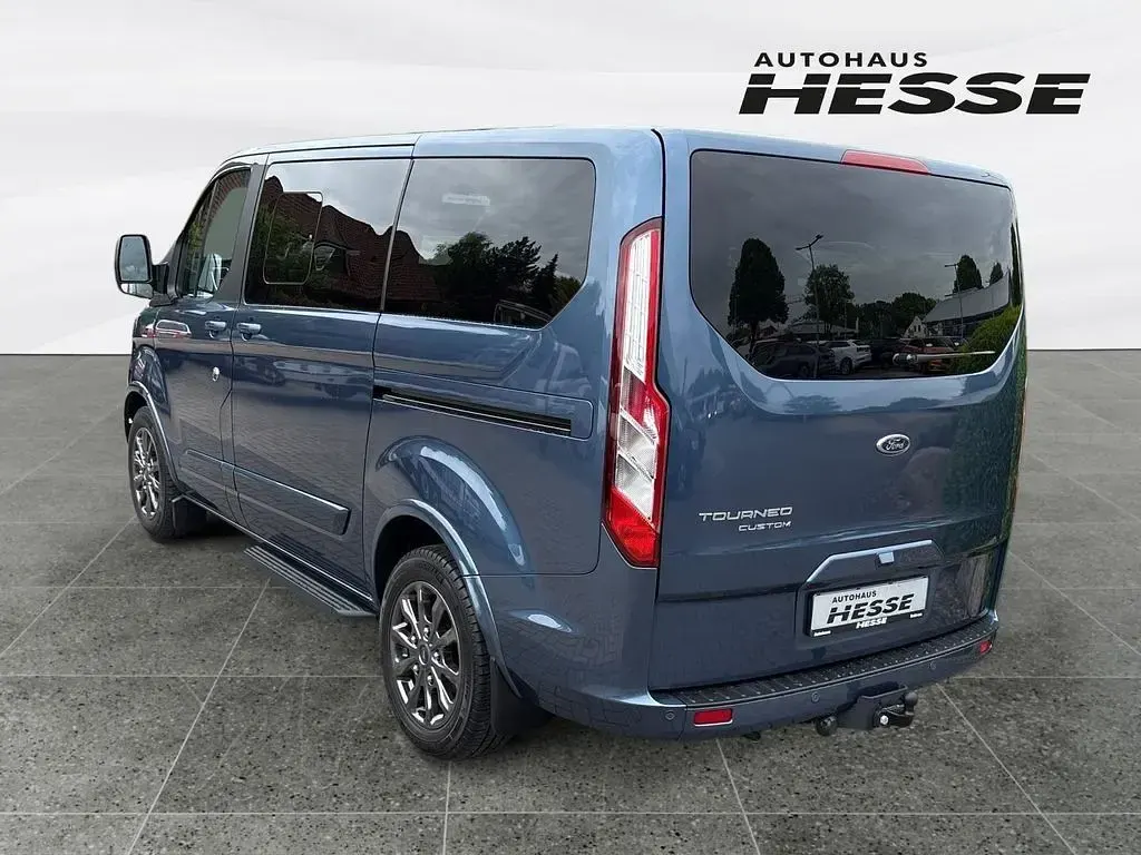 Gebraucht Ford Tourneo Titanium 131 PS (96 kW) 2022 Blau Van / Kleinbus