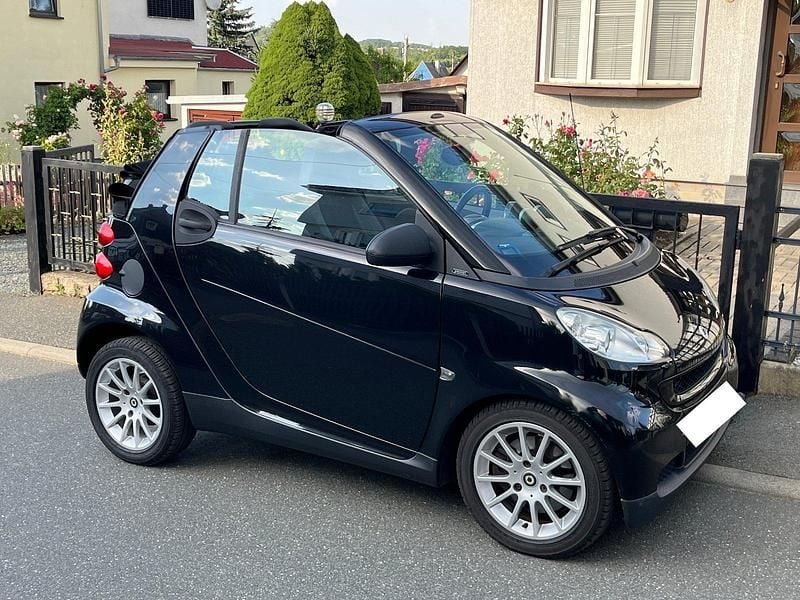 Schwarz Gebraucht 2008 Smart ForTwo Cabrio Passion Cabrio | 3.900 € (Fairer Preis) - Bild 1/4