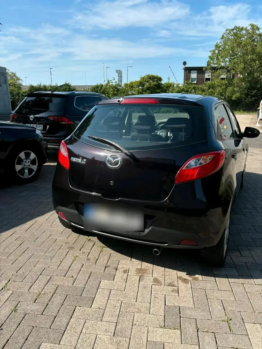 Gebraucht Mazda 2 75 PS (55 kW) 2012 Braun Kleinwagen