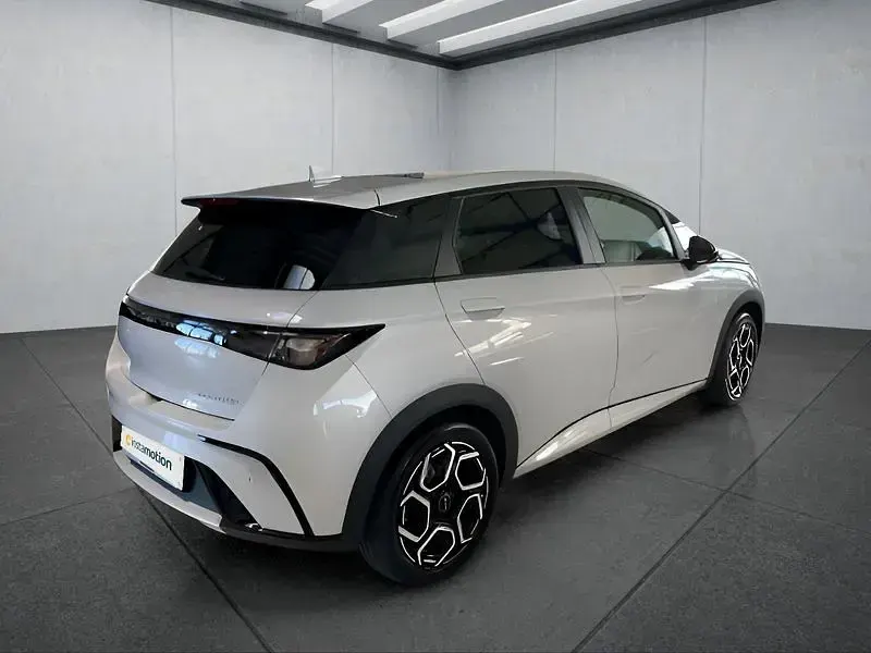 Occasion BYD Dolphin 150 kW (204 ch) 2026 Blanc Citadine
