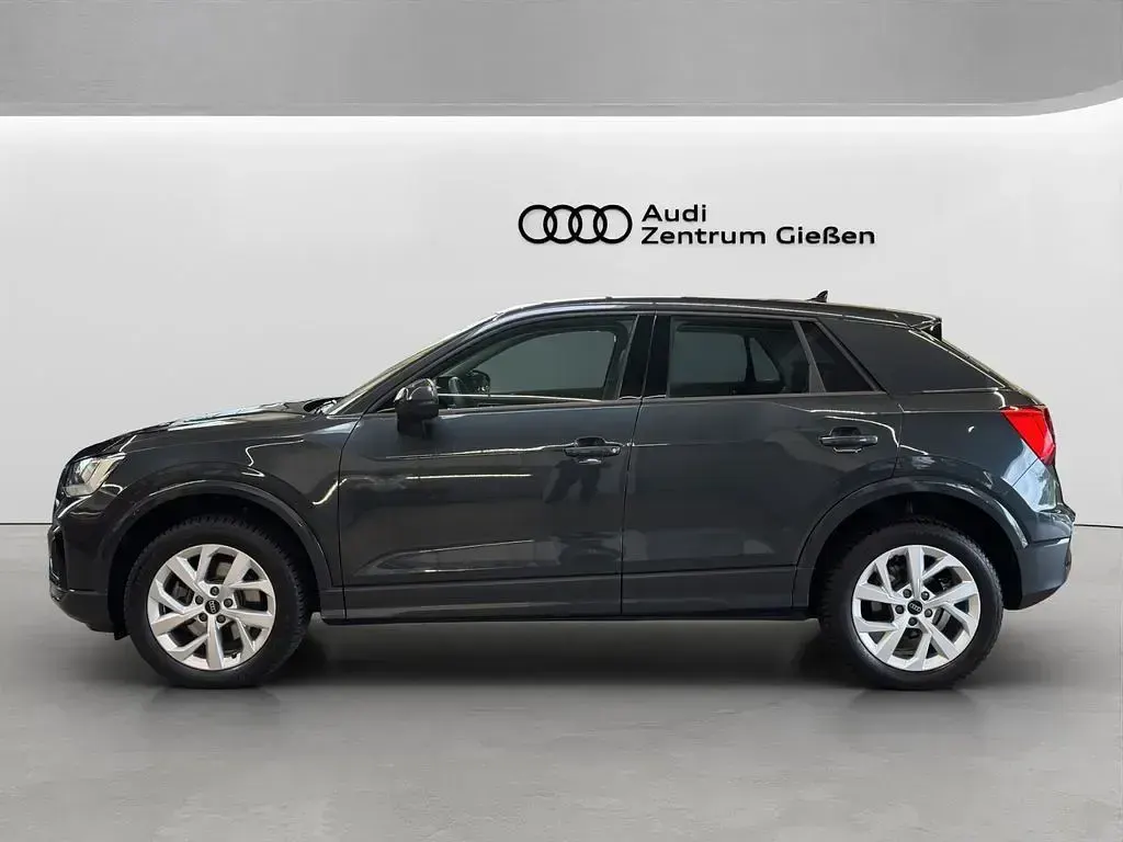 Używany Audi Q2 Advanced Plus 150 KM (110 kW) 2025 Szary SUV