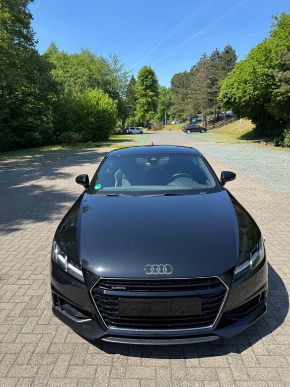 Schwarz Gebraucht 2017 Audi TT Ambiente Coupé | 28.000 € (Etwas zu teuer) - Bild 1/4