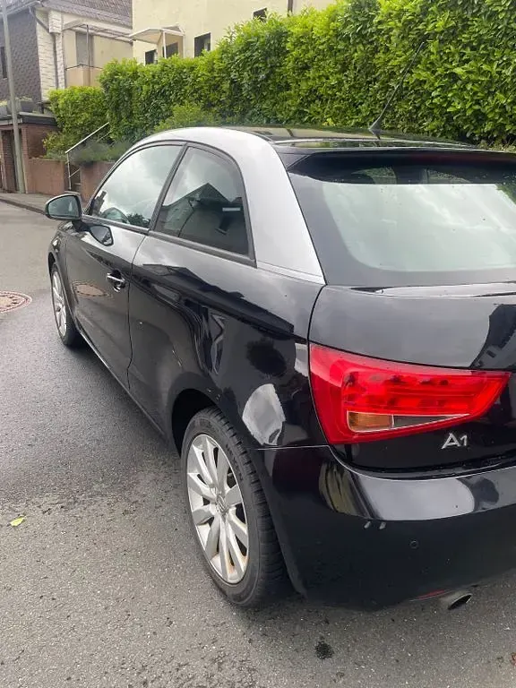 Gebraucht Audi A1 Ambition 86 PS (63 kW) 2011 Schwarz Kleinwagen