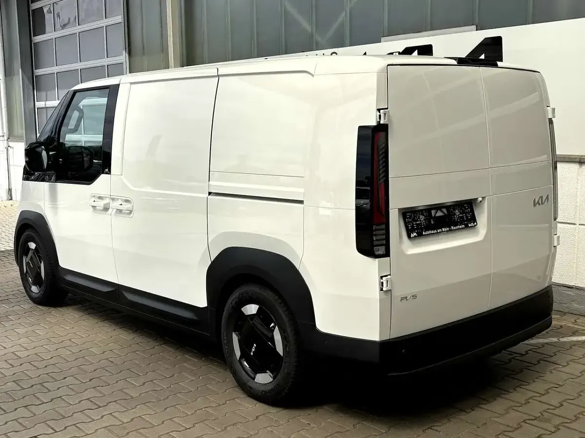Neu Kia PV5 119 kW (163 PS) 2026 Schneeweiß Van / Kleinbus