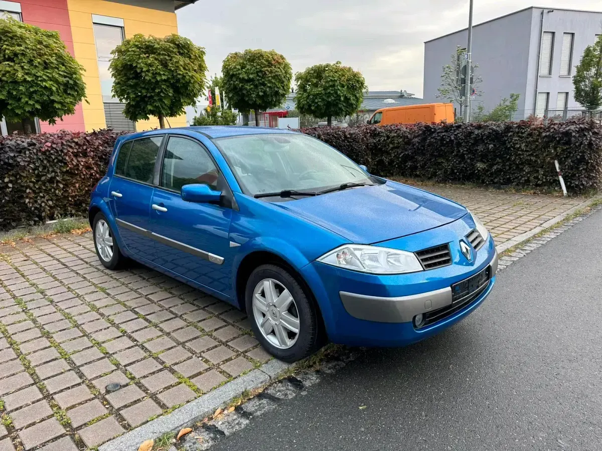 Używany Renault Mégane II 113 KM (83 kW) 2003 Niebieski Sedan/Limuzyna