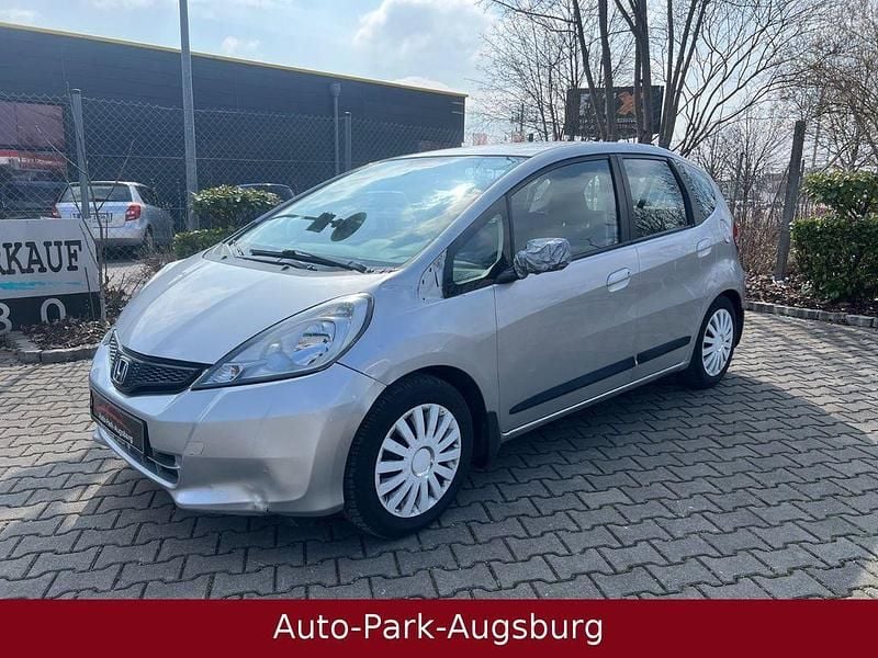 Gebraucht Honda Jazz Trend 99 PS (72 kW) 2012 Silber Kleinwagen