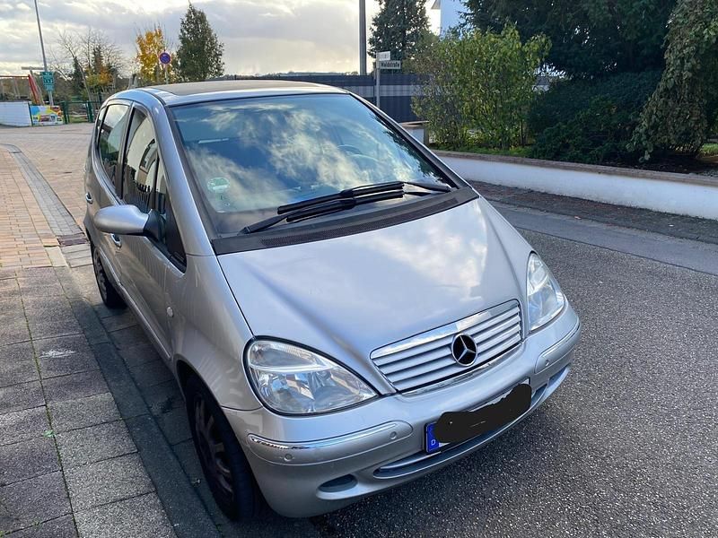 Silber Gebraucht 2001 Mercedes A190 Limousine | 400 € (Superpreis) - Bild 1/4