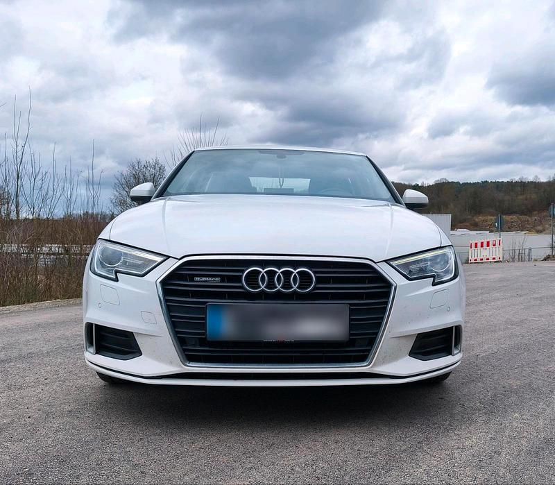 Gebraucht Audi A3 184 PS (135 kW) 2019 Weiß Limousine