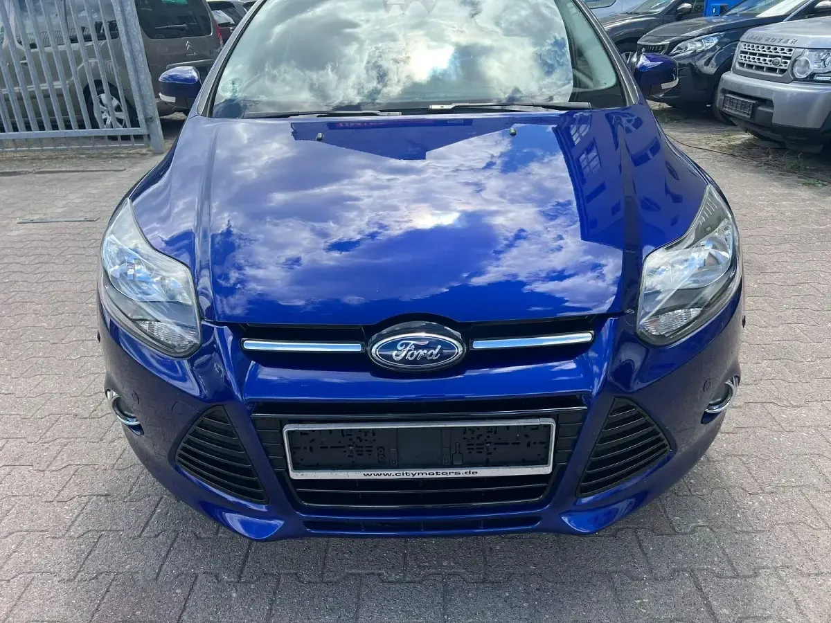 Gebraucht Ford Focus Titanium 125 PS (91 kW) 2014 Blau Limousine