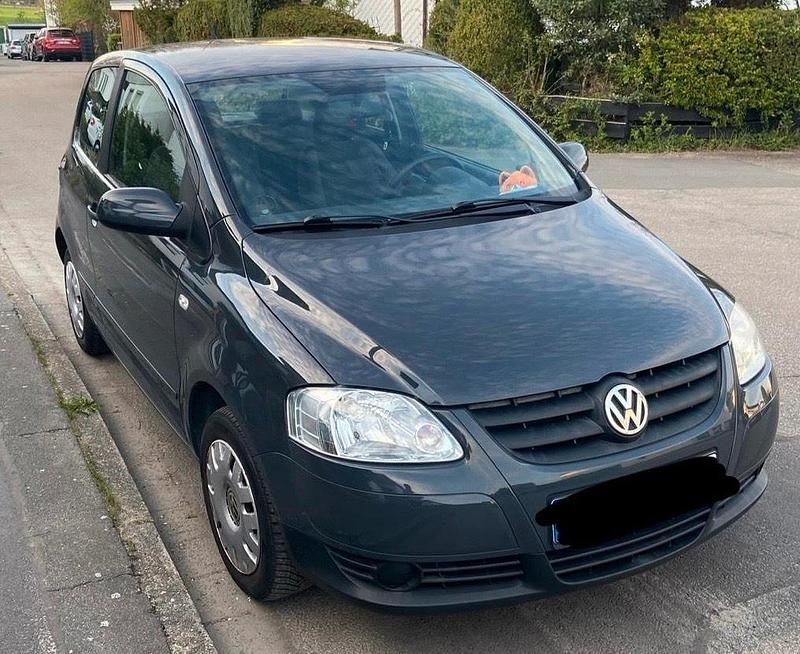 Second-hand VW Fox 54 CP (39 kW) 2010 Negru Hatchback