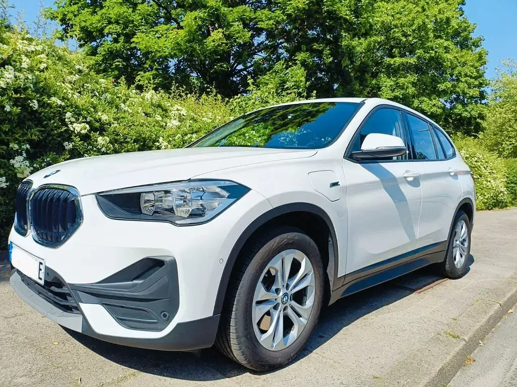Gebraucht BMW X1 Sport Line 220 PS (161 kW) 2021 Weiß SUV
