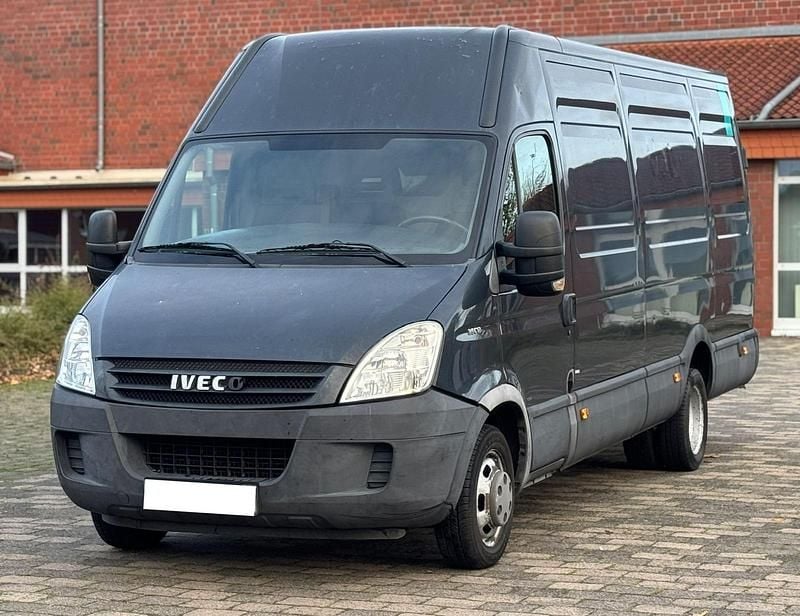 Blau Gebraucht 2008 Iveco Daily Van | 5.499 € (Fairer Preis) - Bild 1/4