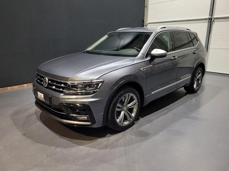 Platinum grey Gebraucht 2018 VW Tiguan Allspace R-line SUV | 25.950 € (Fairer Preis) - Bild 1/4