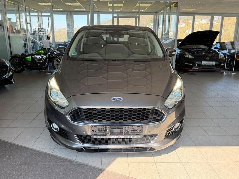 Gebraucht Ford S-MAX Titanium 179 PS (131 kW) 2016 Grau Van / Kleinbus