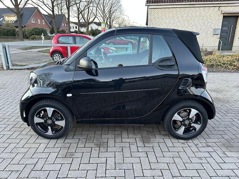 Gebraucht Smart ForTwo Electric Drive Exclusive 60 kW (82 PS) 2023 Schwarz Cabrio